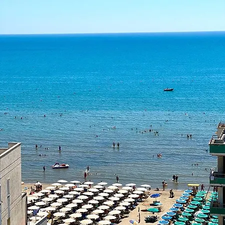 Sea View Apartment *