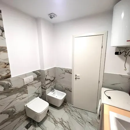 Sea View Apartment *